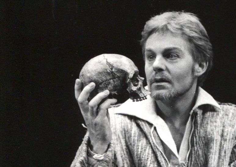 Derek Jacobi